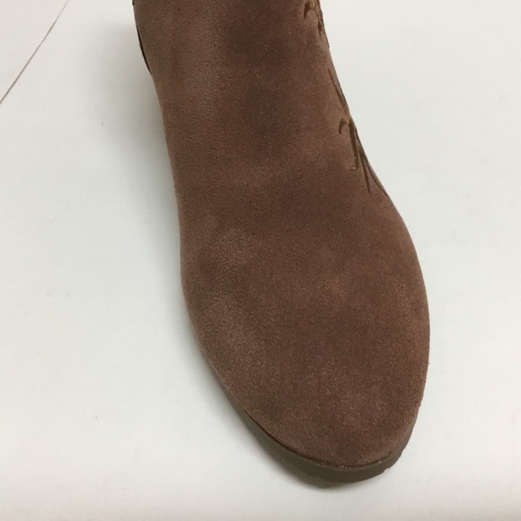 Kenneth Cole Reaction Side Gig tan embroidered leather ankle boots - Picture 10 of 15